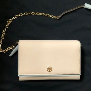 NWT Tory Burch Robinson Chain Wallet